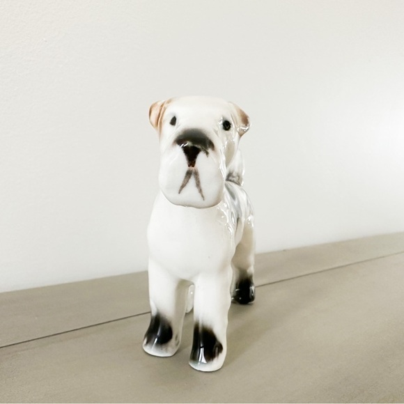 VINTAGE AIREDALE Wired Fox TERRIER DOG CERAMIC FIGURINE - Picture 3 of 7